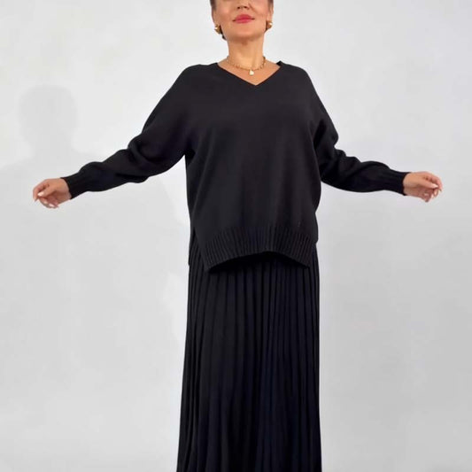 💥Limited Sale 50% OFF💥Women's V-Neck Knit Top and Pleated Skirt Set